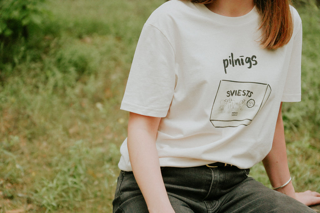 PILNĪGS SVIESTS